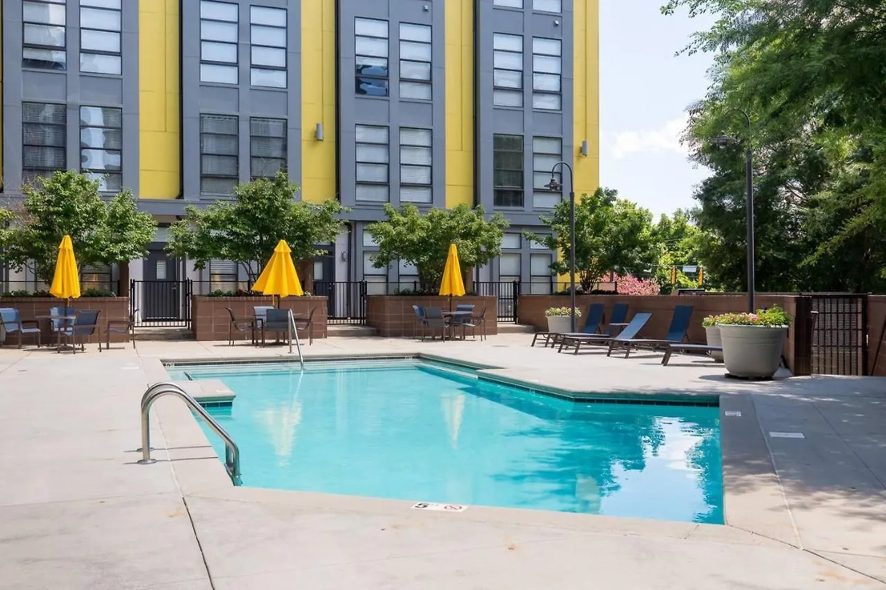 Trifecta Prime Location & Balcony Superhost Apartment Charlotte