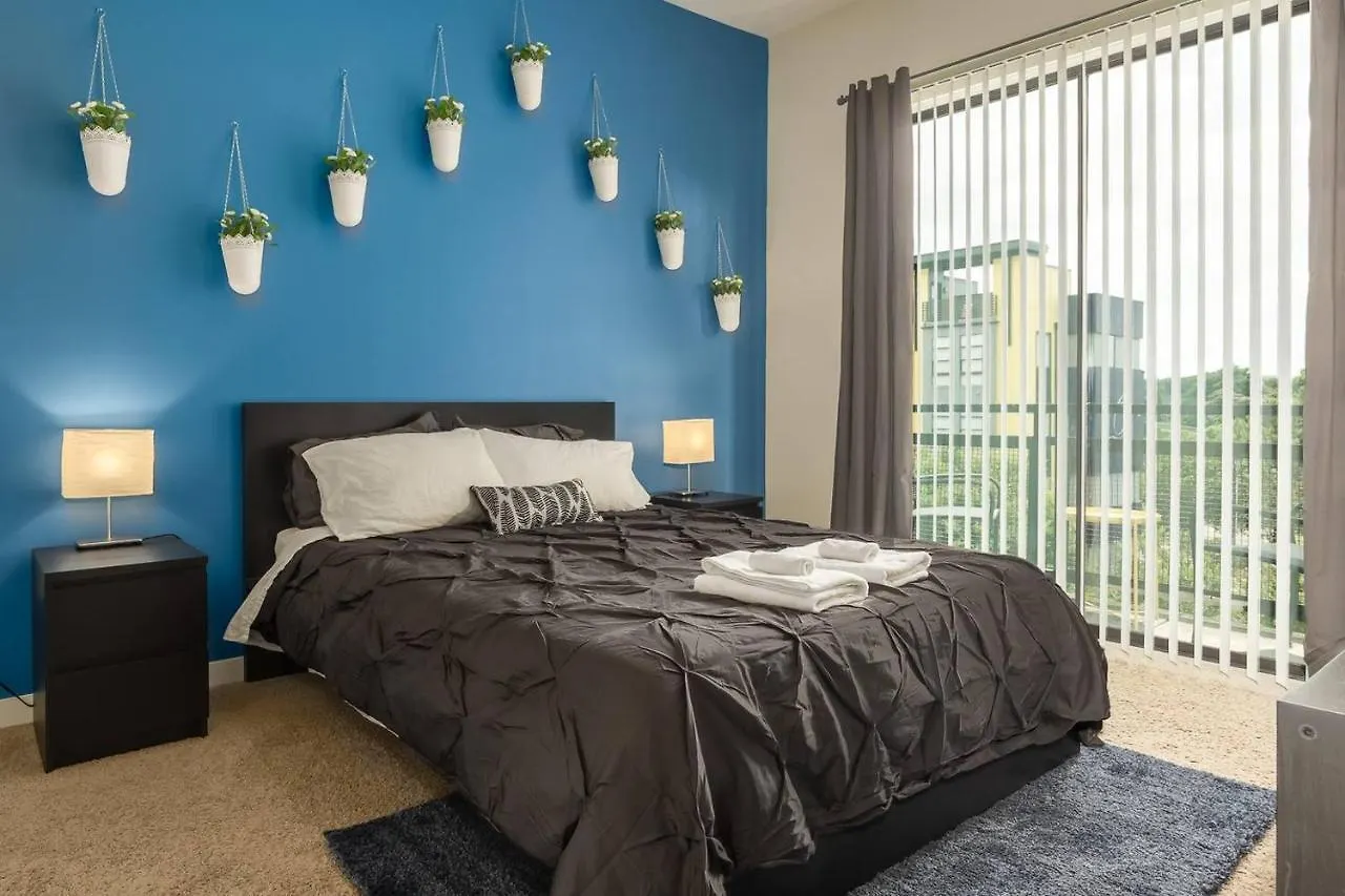 Trifecta Prime Location & Balcony Superhost Apartment Charlotte 0*,