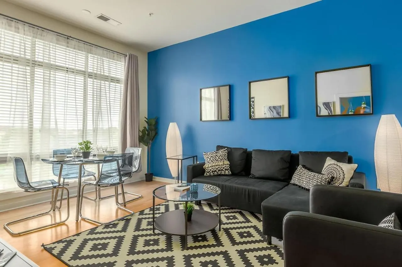 Trifecta Prime Location & Balcony Superhost Apartment Charlotte