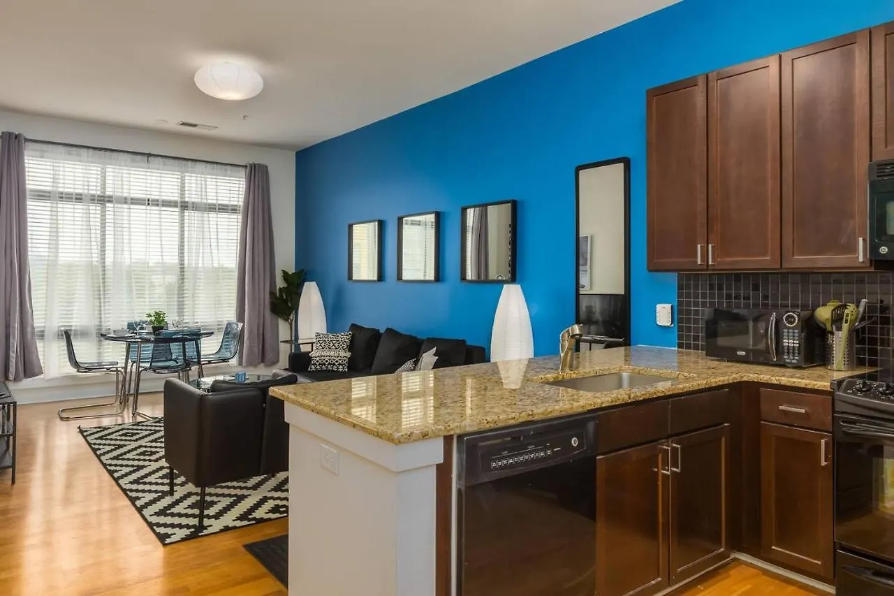 Trifecta Prime Location & Balcony Superhost Apartment Charlotte